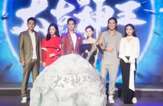 为了吃瓜进娱乐圈去红帽,她如何凭借“红帽”奇招闯进娱乐圈，一炮而红？