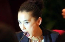 最火娱乐明星吃瓜视频在线观看,最火明星吃瓜视频大揭秘