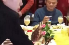 吃瓜娱乐倒水视频,倒水挑战走红网络，吃瓜群众齐捧场